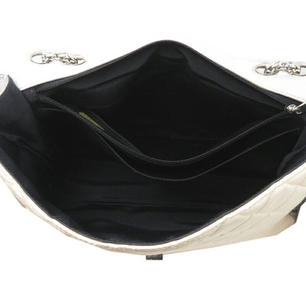 CHANEL White Canvas Shoulder Bag - Picture 6 of 10